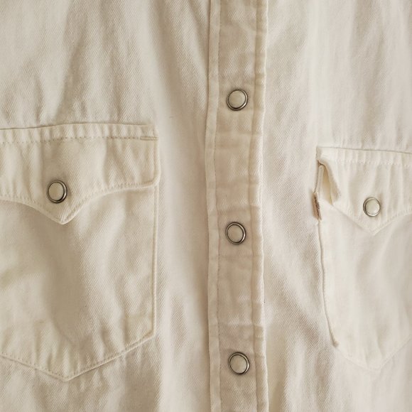 Levi's Short Sleeve Button-down Shirt - Picture 3 of 5